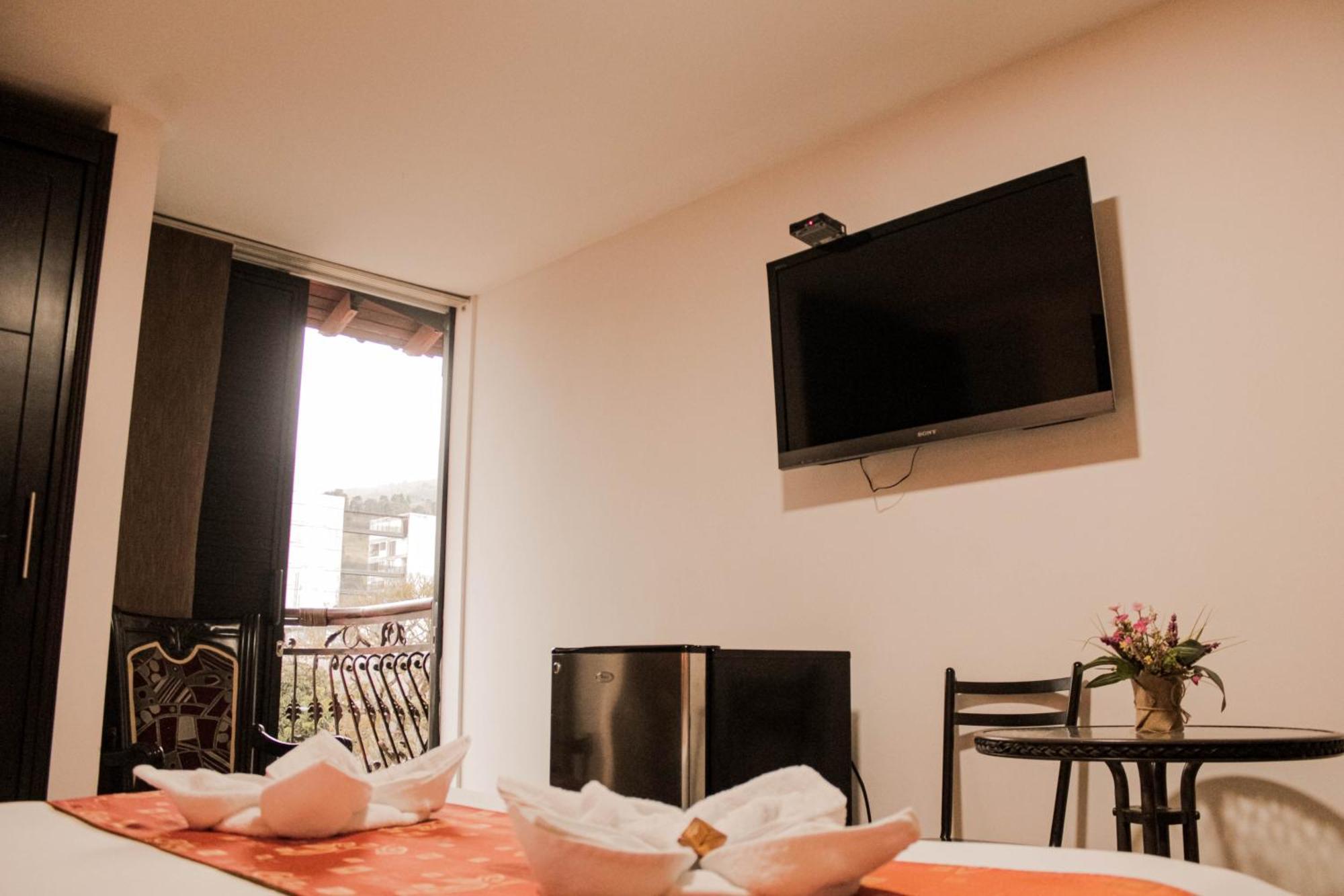 Hotel Plaza Garibaldi Caldas Luaran gambar